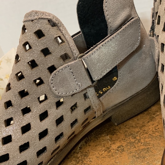 Musse & Cloud Booties - Picture 2 of 10